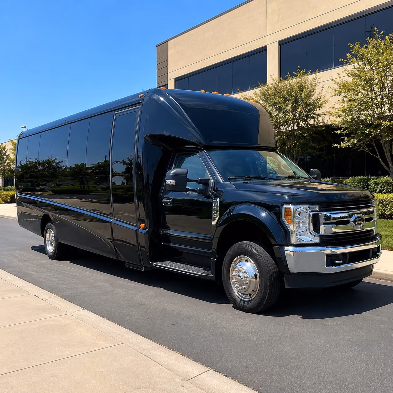 murray attend murray festivals with a charter bus rental