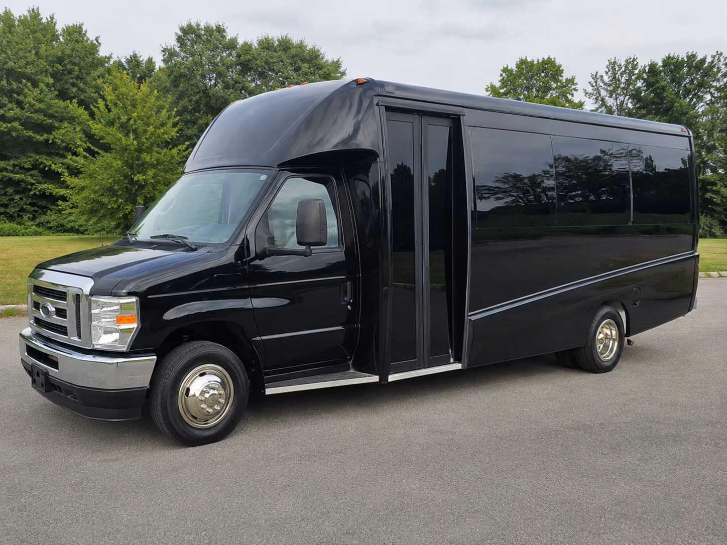 sandy bus rentals to sandy private events made easy