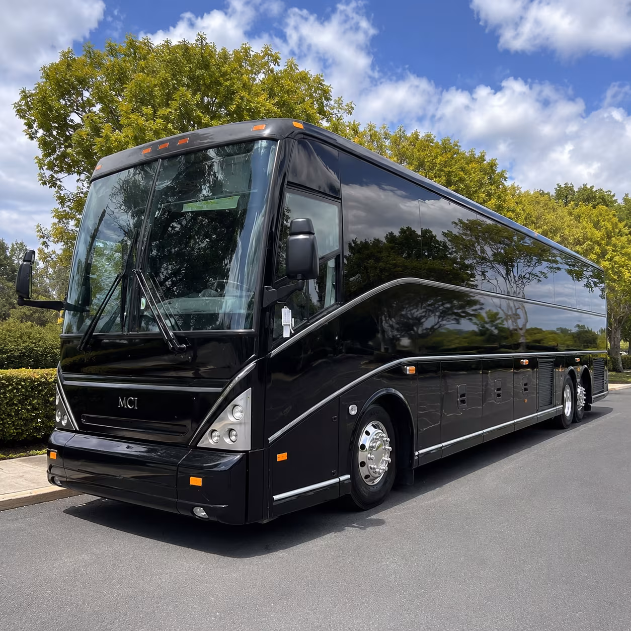sandy keep your students together with a sandy field trip charter bus