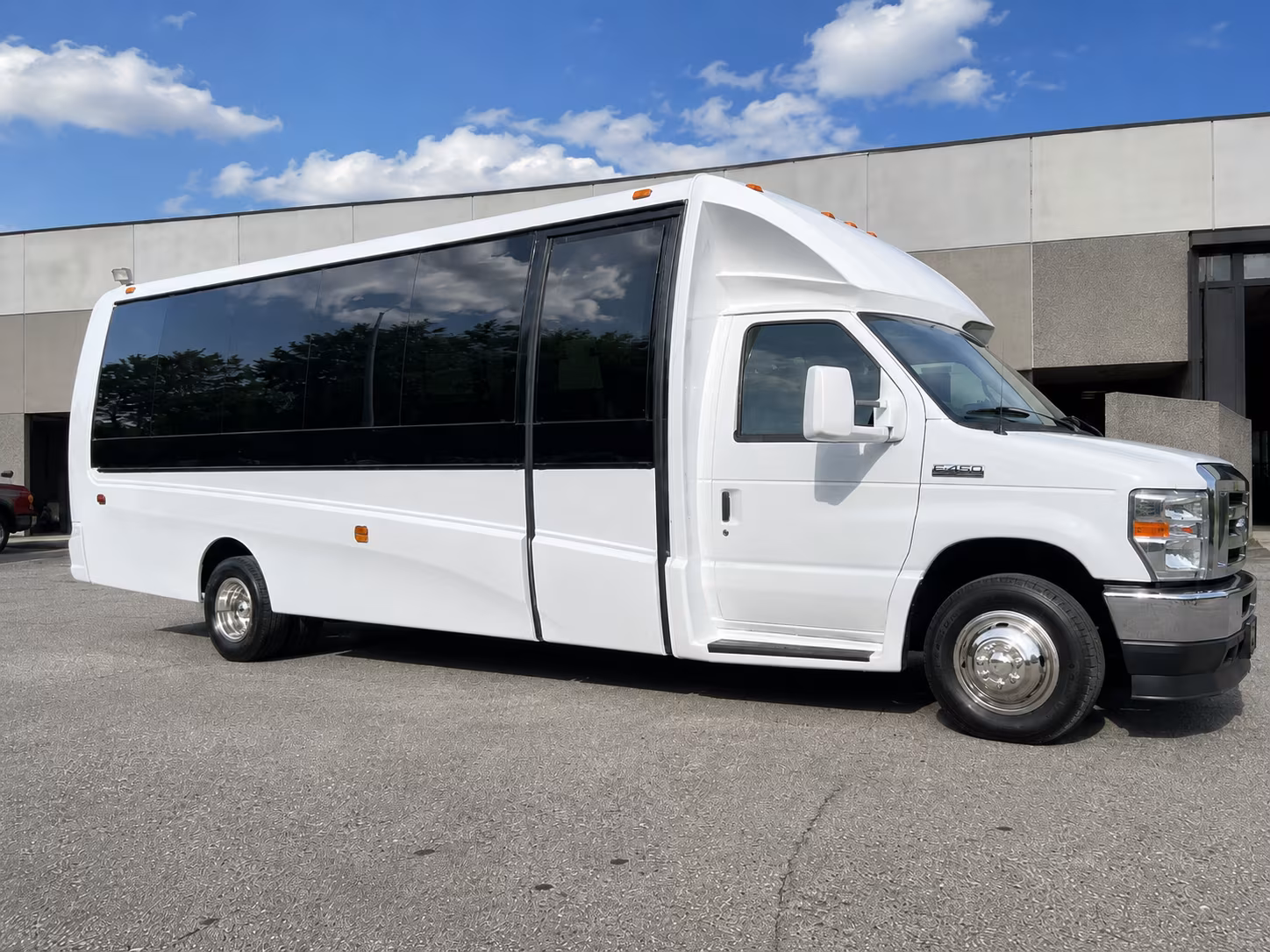 shuttling guests from salt lake city hotels to your south jordan venue